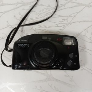 Canon Sure Shot Zoom S SAF 35mm Film Camera Zoom Lens Point & Shoot
